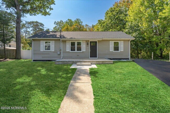Building Photo - 501 Azalea Dr
