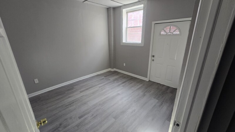 Building Photo - 386 Park Ave