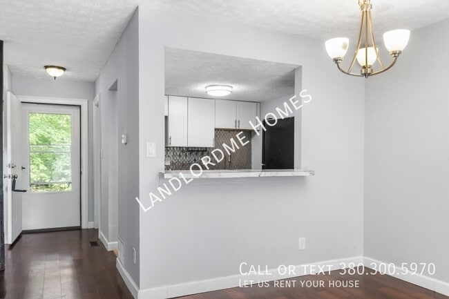 Building Photo - 2842 Stonehenge Dr