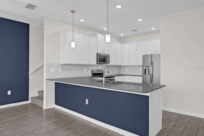 Building Photo - 9389 Tecumseh Dr