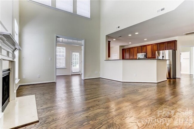 Building Photo - 5067 Timber Falls Dr