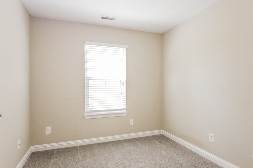 Building Photo - 1089 Torino Ln