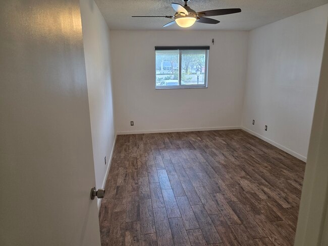 Building Photo - 257 S Cypress Rd