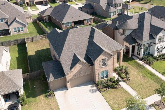Building Photo - 4715 Hollow Tree Dr