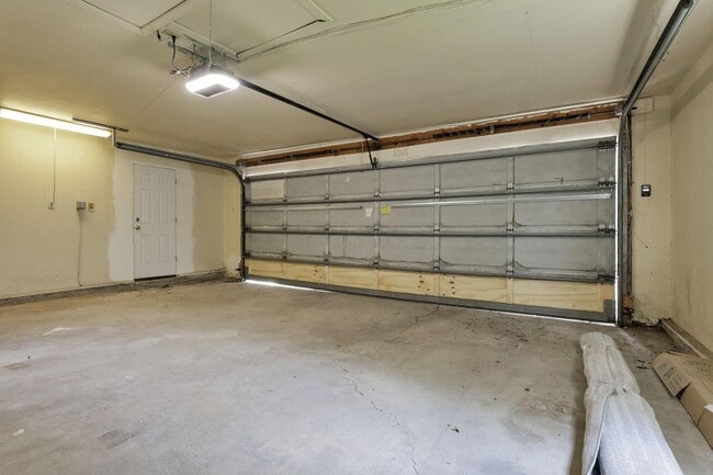 Building Photo - 2615 Northwest Blvd