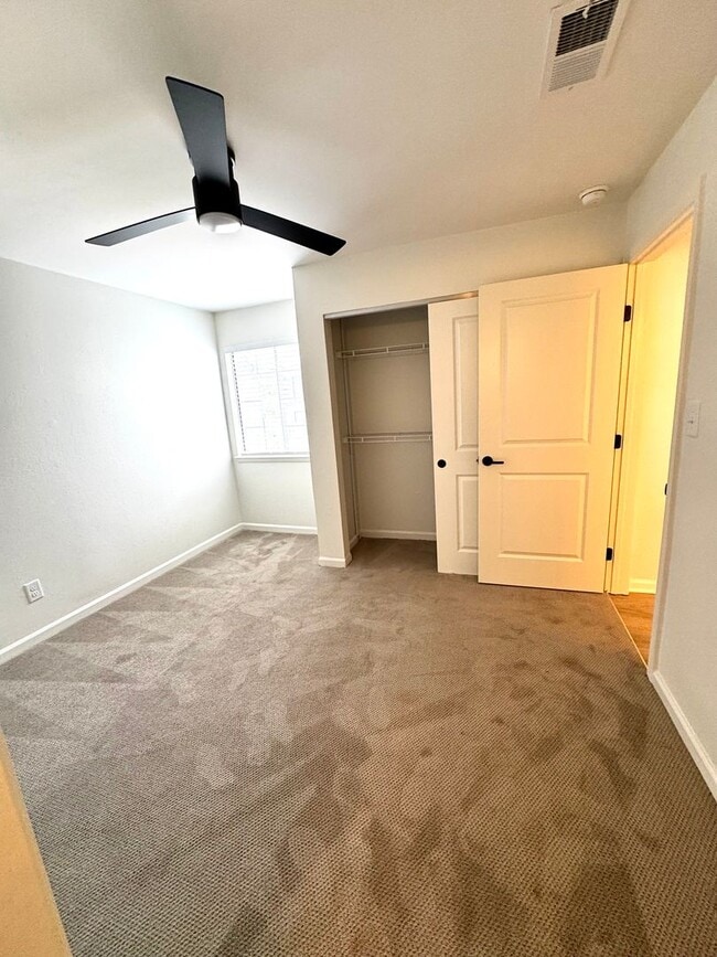 Building Photo - Fully Renovated 3BR/3BA Condo at Harper Flatts – Partially Furnished & Close to Auburn University!