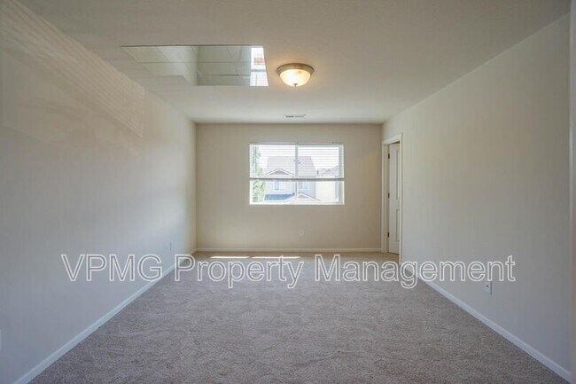 Building Photo - 11310 NE 23rd St