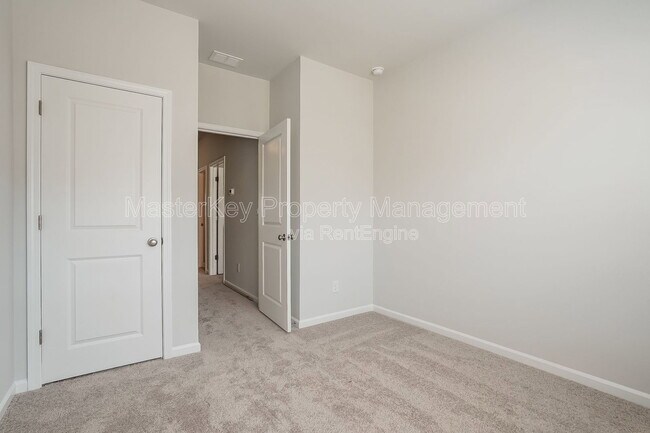 Building Photo - 112 Silver Fir Ln