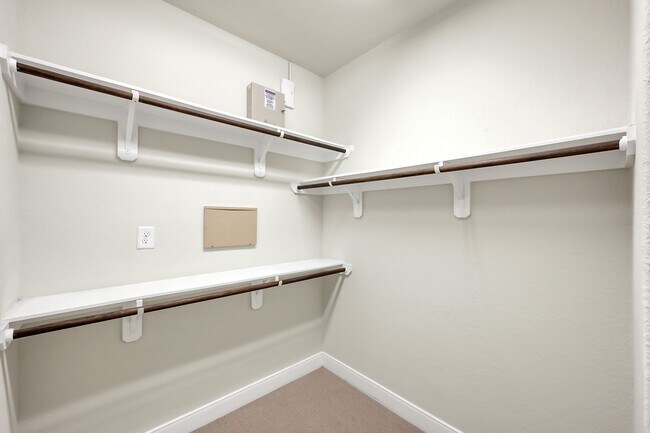 Building Photo - 126 Pioneer Canyon Pl