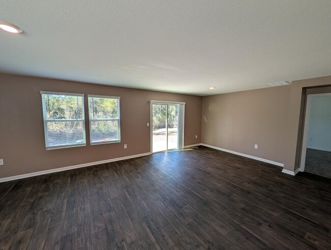 Building Photo - 3107 Rustic Deer Wy