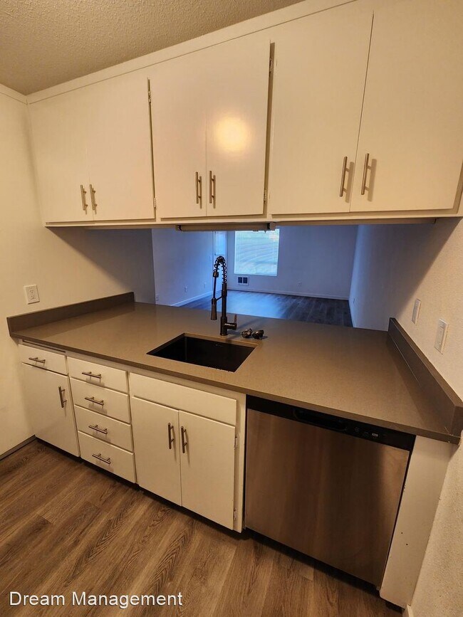 Building Photo - 4 br, 2 bath House - 368 Smith Road