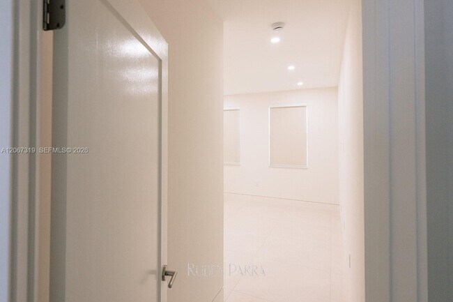Building Photo - 8167 NW 108th Ct
