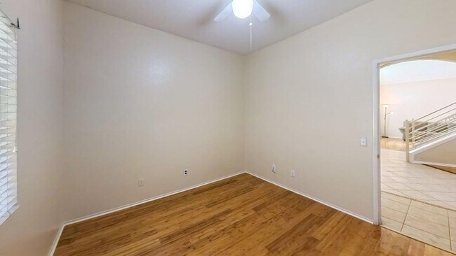Building Photo - 2226 Willowbrook Ln