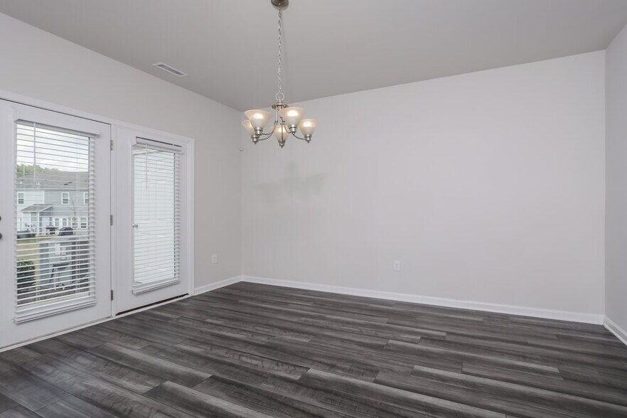 Building Photo - 217 Brook Farm Ln