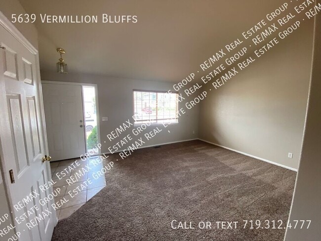 Building Photo - 5639 Vermillion Bluffs Dr