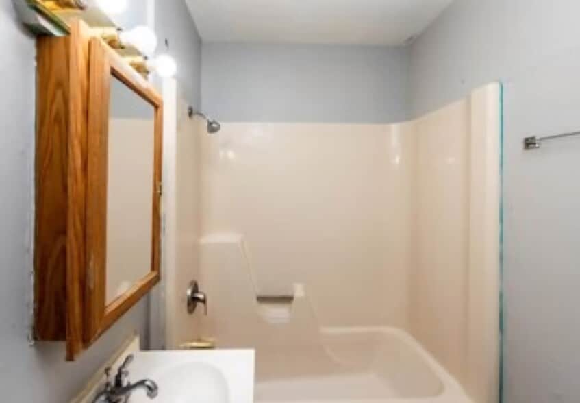 Bathroom - 312 N 10th St