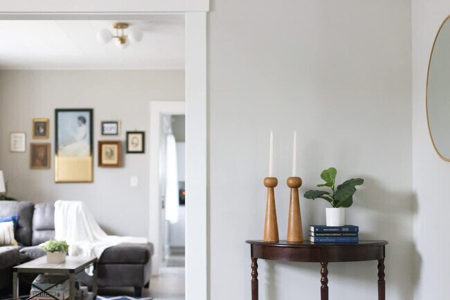 Building Photo - 6011 Ellen Ave