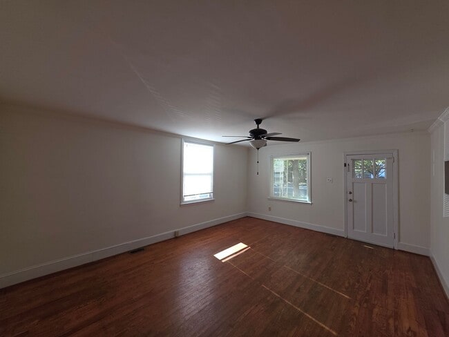 Building Photo - 412 Park Ave