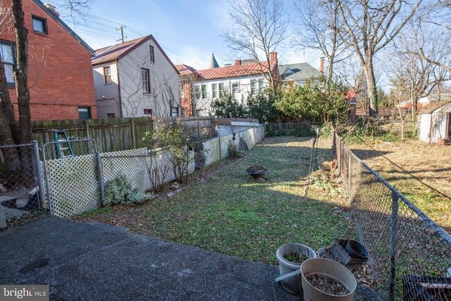 Building Photo - 106 S Maple Ave