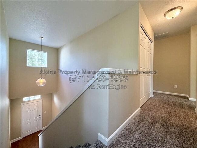 Building Photo - 5758 NE Damsel Dr