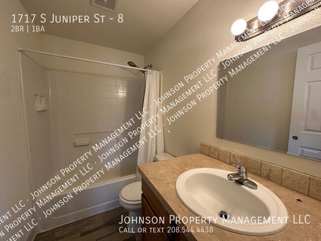 Building Photo - 1717 S Juniper St