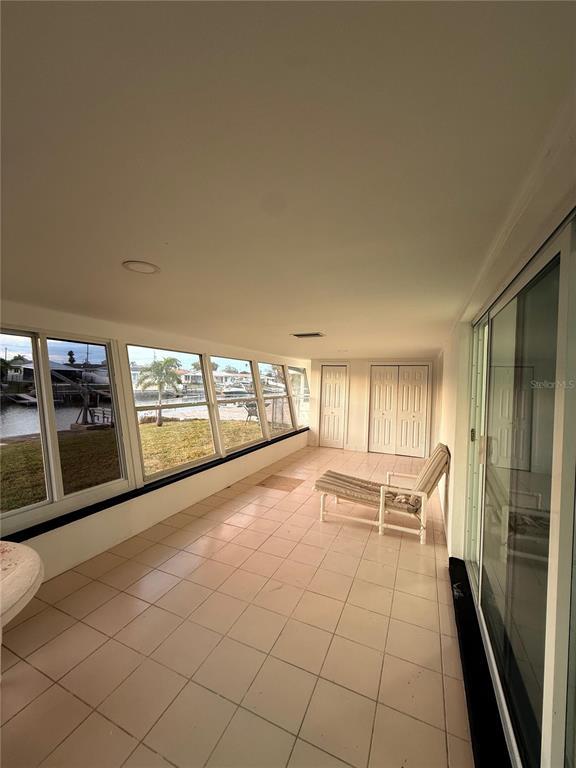 Building Photo - 5039 Pelican Dr