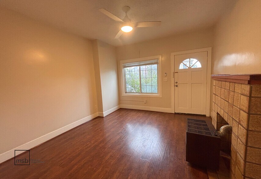 Building Photo - 1120 12th St