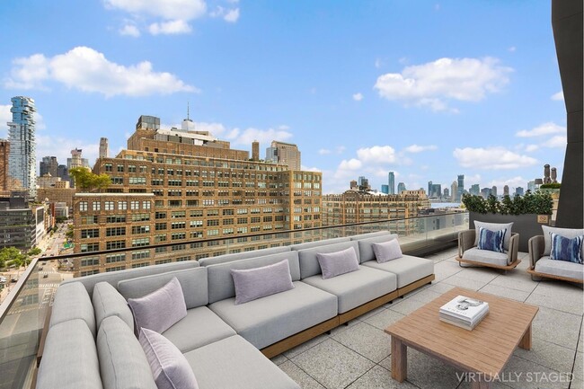 Building Photo - 111 Varick St