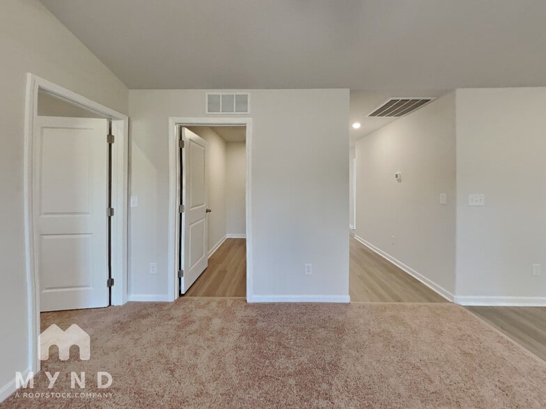 Building Photo - 386 Ivy Bank Dr