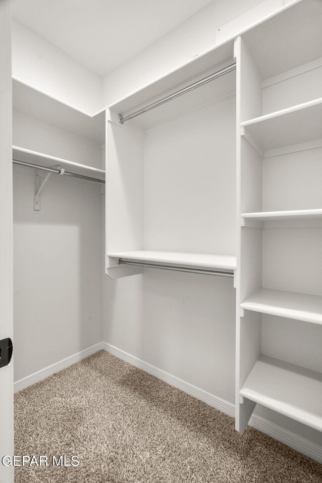 Building Photo - 14735 Pebble Hills Blvd