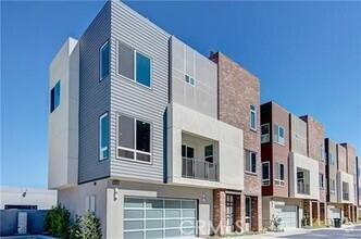 Building Photo - 826 Brickyard Ln