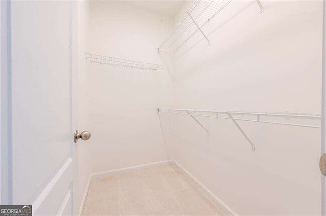 Building Photo - 17 Village Glen