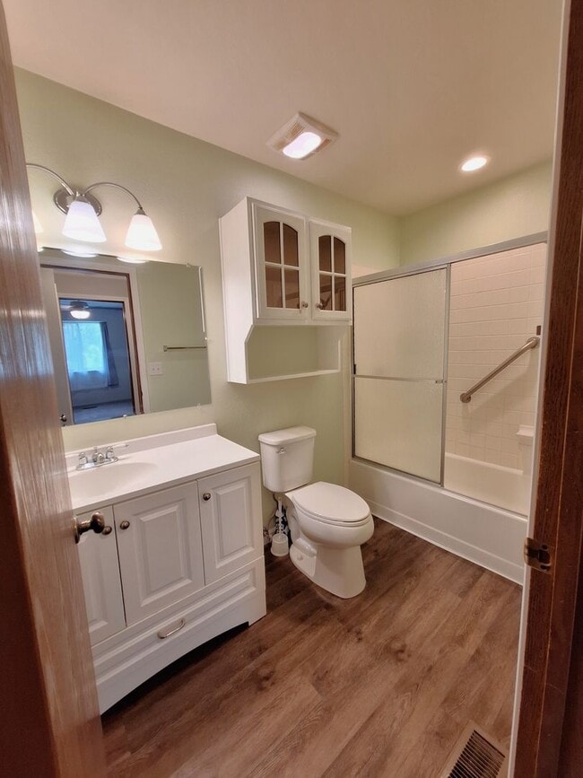Building Photo - Quiet charmer- Upgrades abound, landry & u...