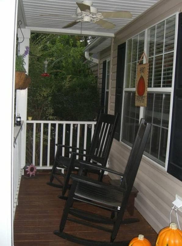 Building Photo - Lovely Four Bedroom Home - Located in Northeast Columbia!