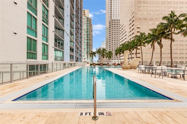 Building Photo - 325 S Biscayne Blvd