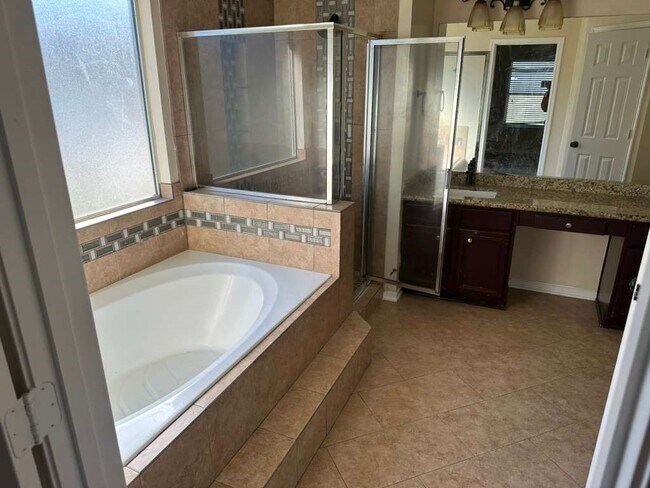 Building Photo - 5718 Straight Way