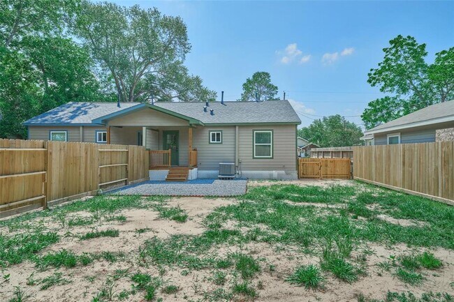 Building Photo - 408 Mcphail St
