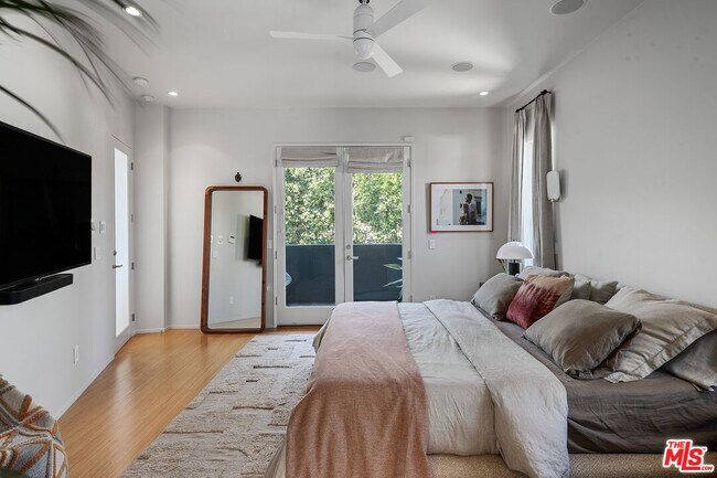 Building Photo - 8735 Dorrington Ave