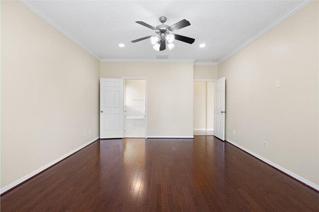 Building Photo - 1240 Pisana