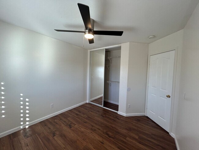 Building Photo - Move In Today! FREE October Rent! Stunning...
