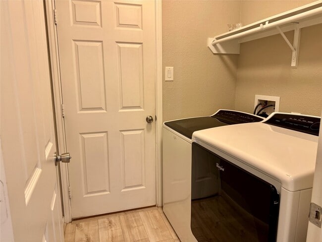 Building Photo - 18804 Sinea Dr