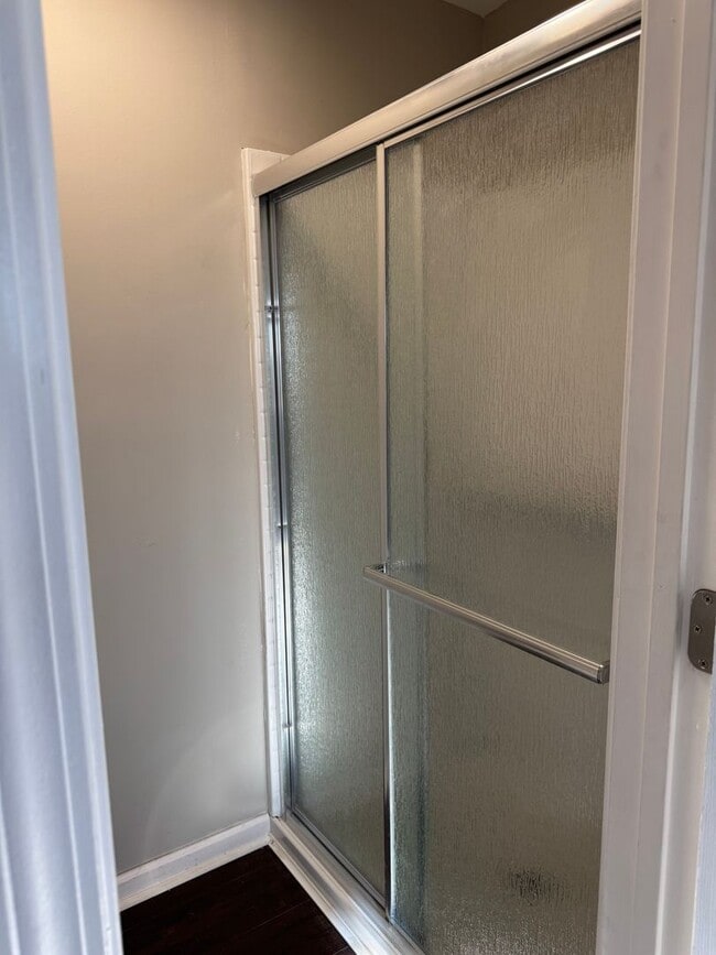 Building Photo - Cozy rural home