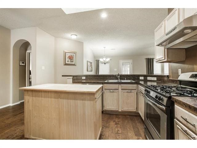 Building Photo - 1409 Meadowbrook Dr