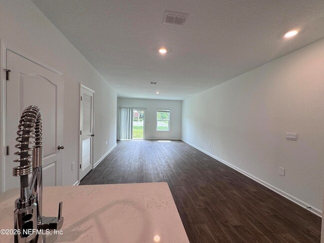 Building Photo - 9048 Alpine Aster Rd