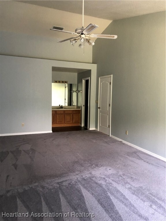 Building Photo - 2505 N Orangewood St