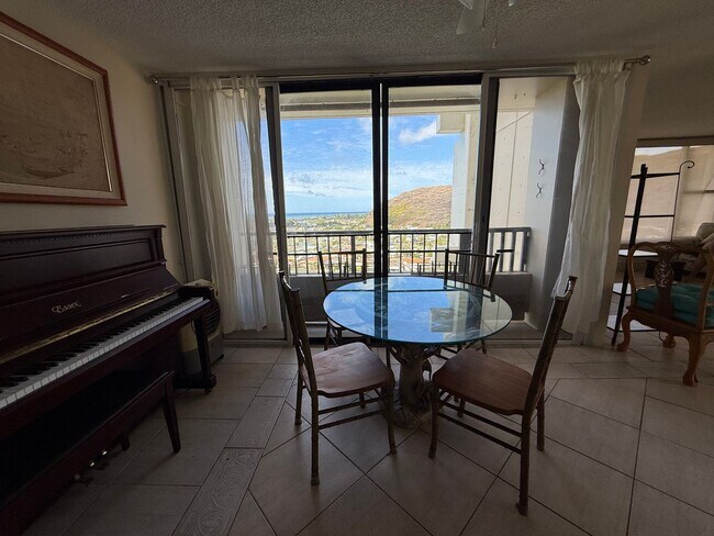 Building Photo - Mostly Furnished 2BR/2BA Condo