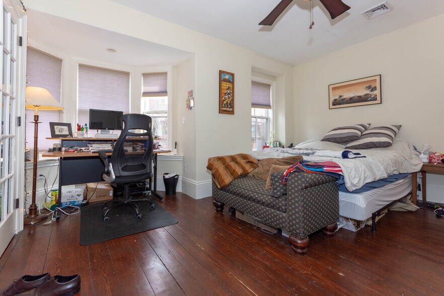 Building Photo - 12 Worthington St