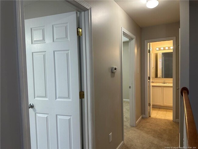 Building Photo - 3679 Pioneer Dr