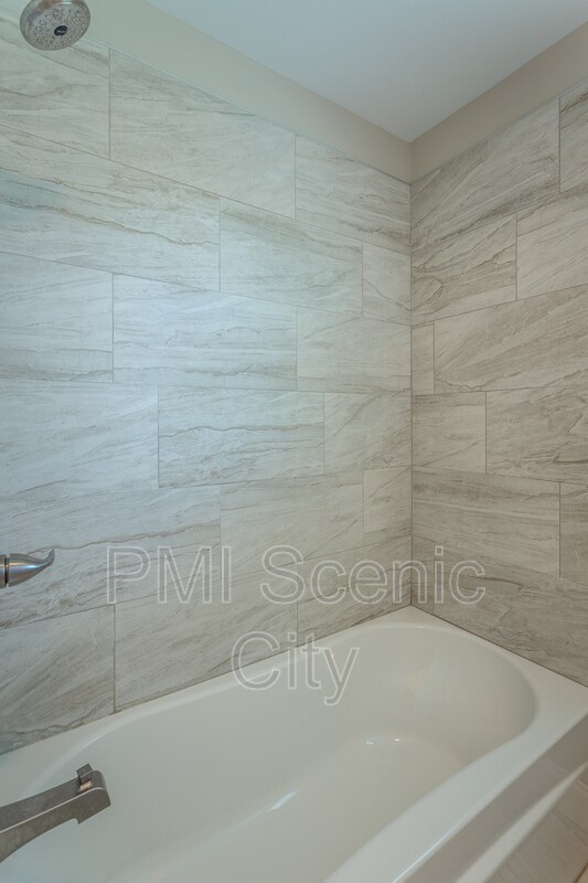 Building Photo - 8128 Fallen Maple Dr