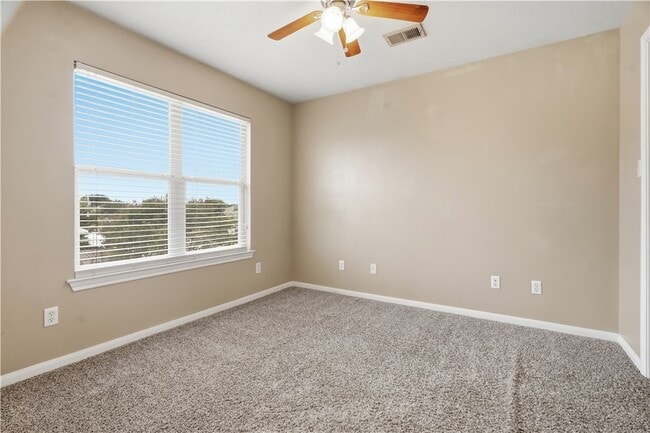 Building Photo - 2443 Pintail Loop